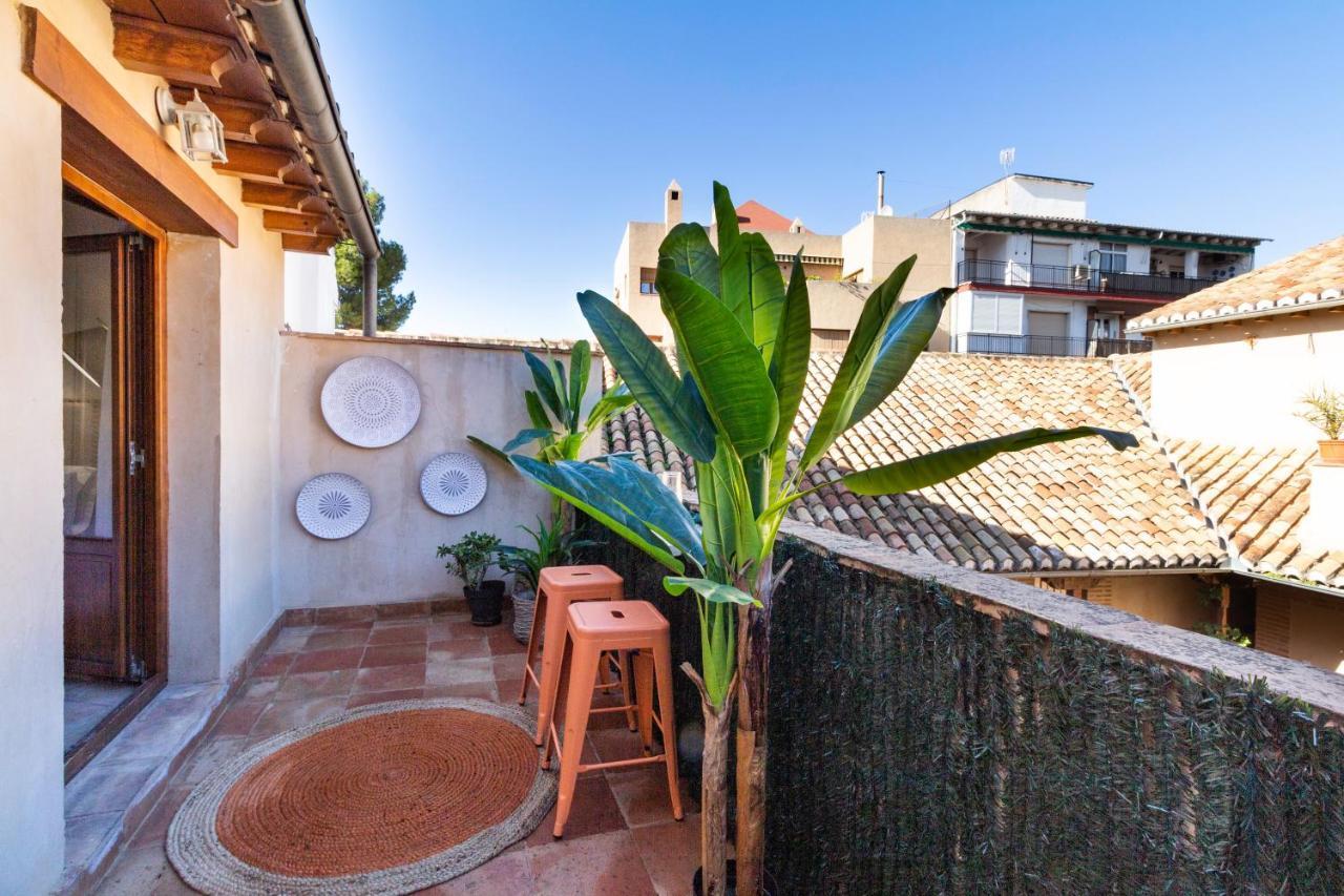 Atico Junto Al Albaicin Con Terraza Lejlighed Granada Eksteriør billede