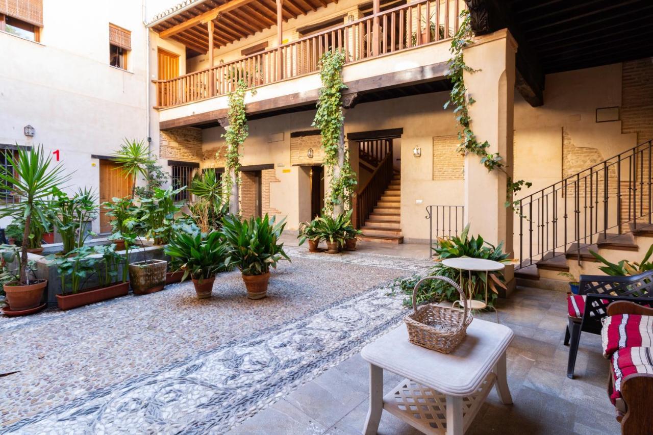 Atico Junto Al Albaicin Con Terraza Lejlighed Granada Eksteriør billede